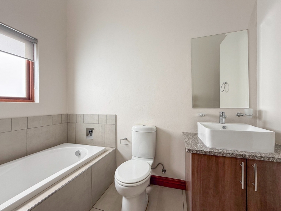 4 Bedroom Property for Sale in The Islands Estates North West